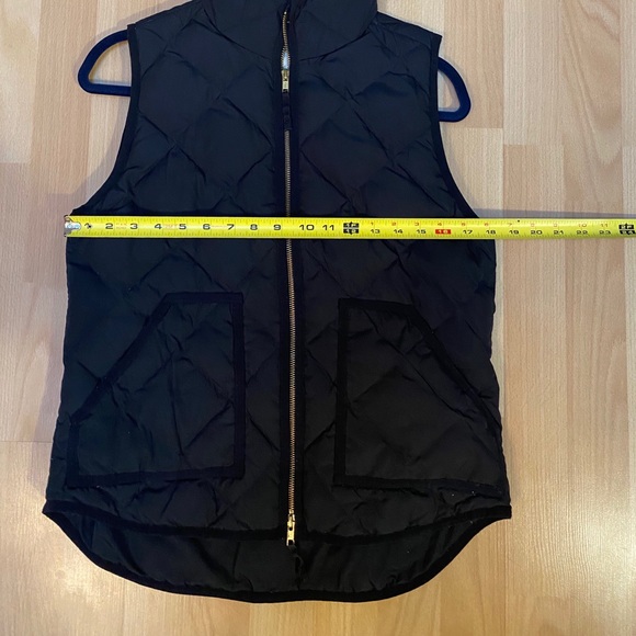 JCrew Quilted Black Puffer Vest EUC - Picture 5 of 5